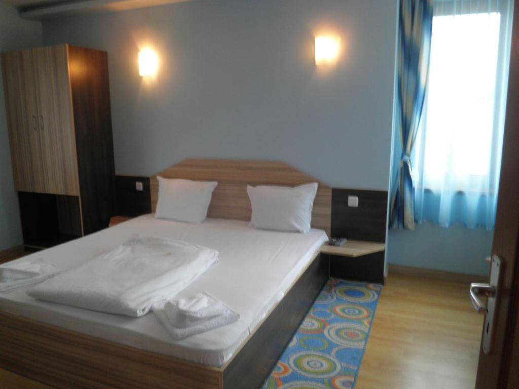 Complex Diana Hotel Cherven  Ruang foto